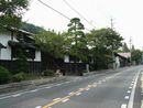 小野宿の伊奈街道沿いの町並み。格式の高い表門を有する武家屋敷倉澤家が見られます。