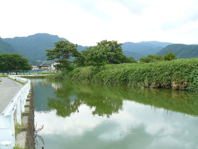 �����E�V�x<