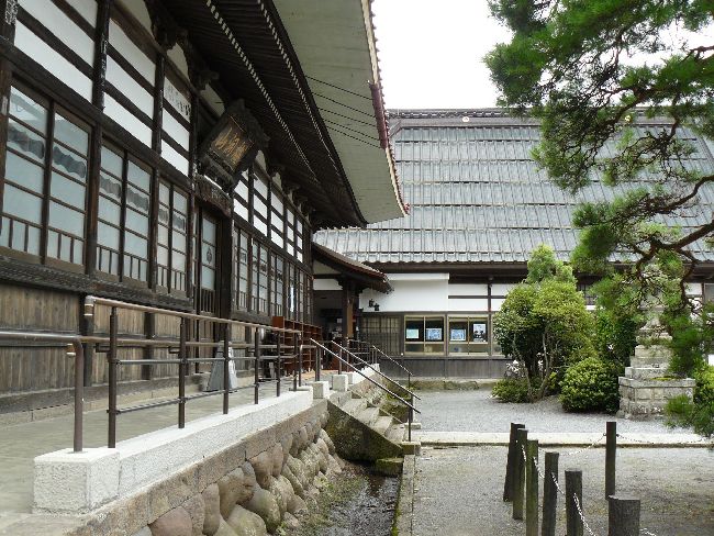 �⏼�@�E�{��