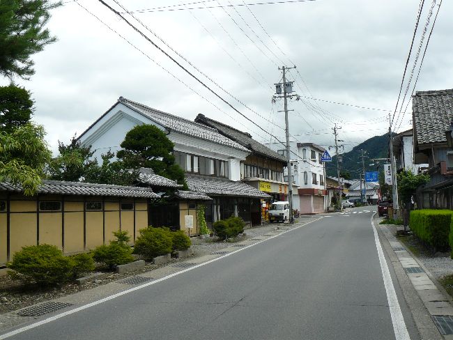 ���z�{��