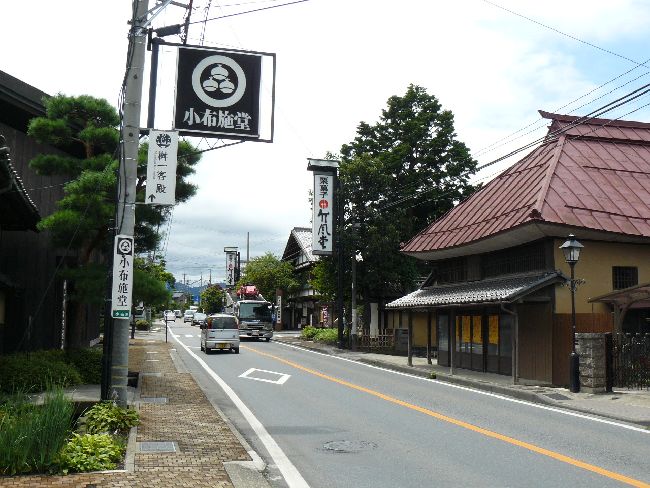 ���z�{��