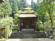 国指定重要文化財に指定されている新海三社神社東本社