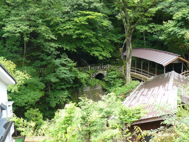 ����������E�ܑ䋴