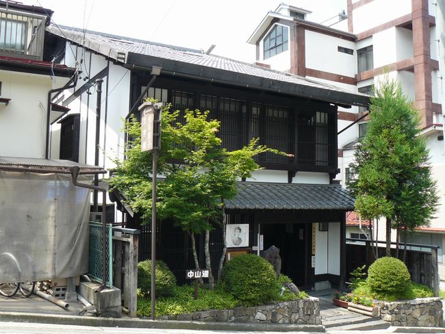 ���������i����M�q���w�فj