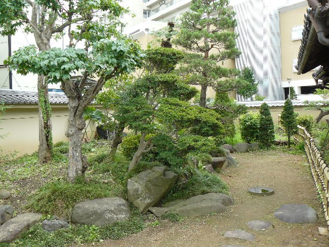 ���q�ƏZ��