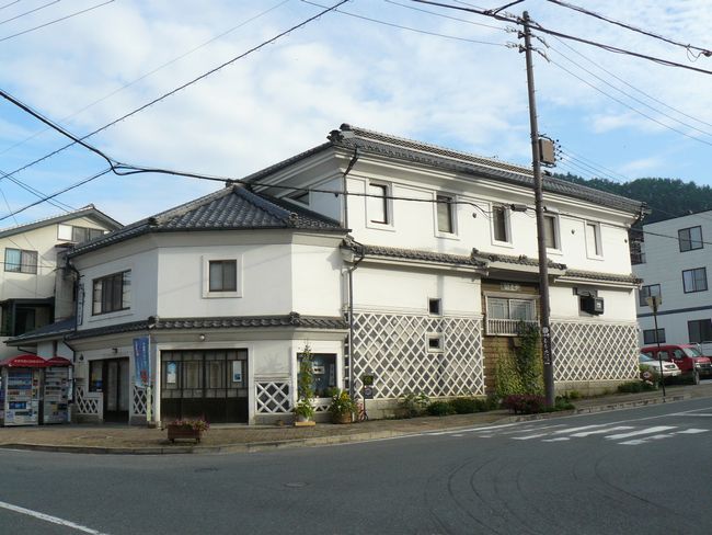 �ɓ������{�X